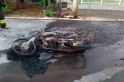 ​Muito estranho – Moto aparece em chamas sem ninguém por perto em Quilombo