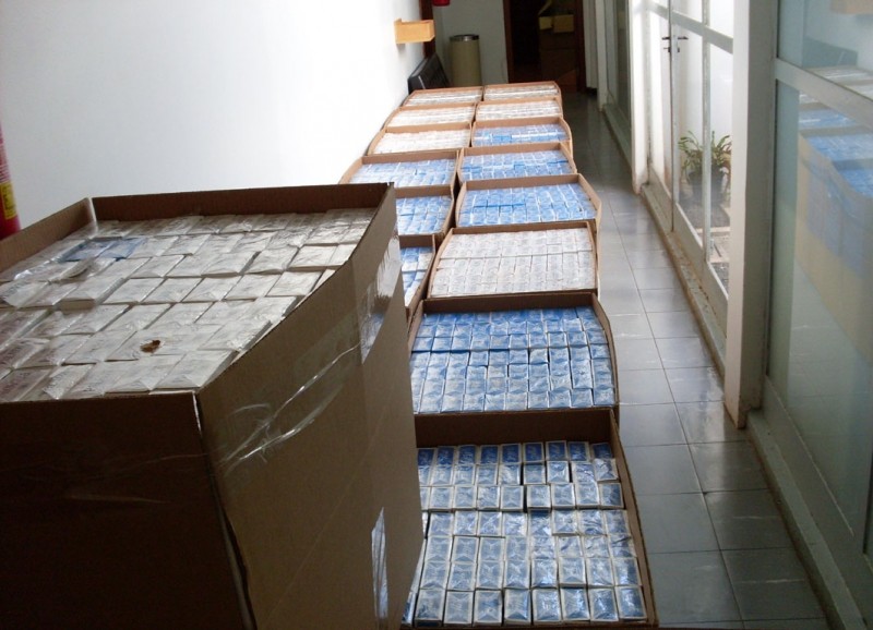 Corredos da PF ficaram lotados com cigarros