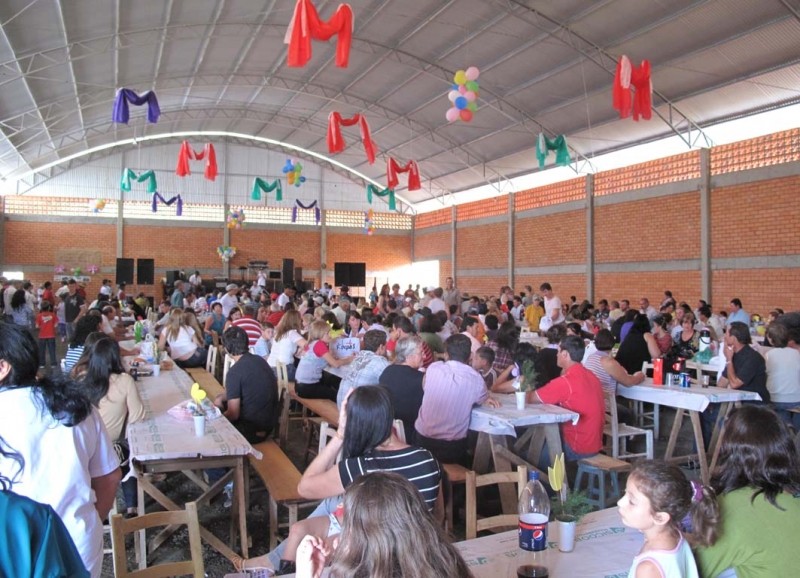 Publico lotou as navas instalações do pavilhão
 - Foto: slowvideo.com.br