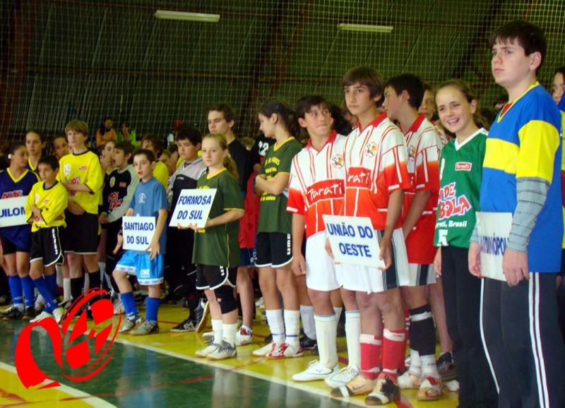 Cerca de 450 alunos representam os seis municípios da regional.