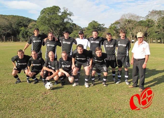 Lajeado Antunes fez a estréia do se novo uniforme