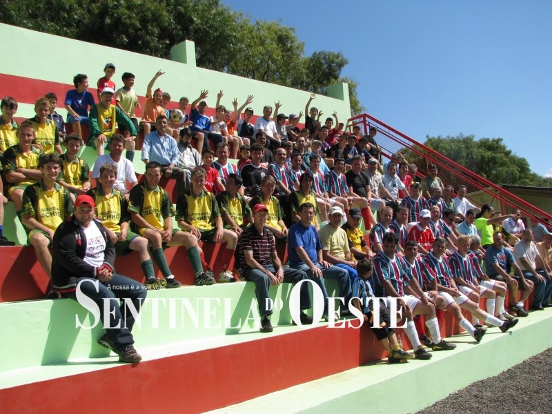 Arquibancadas do estádio municipal de Palma Sola