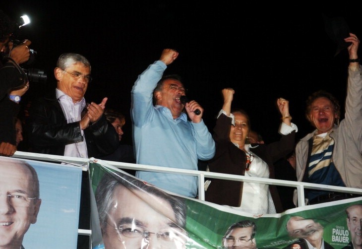 Eleitos comemoram - foto DC