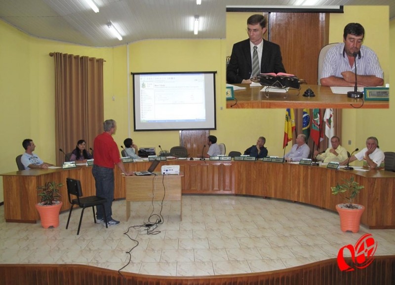 Apresentação do site e transmissão ao vivo da 1ª sessão marcou a reunião de ontem. Foto: www.campoere_1.com