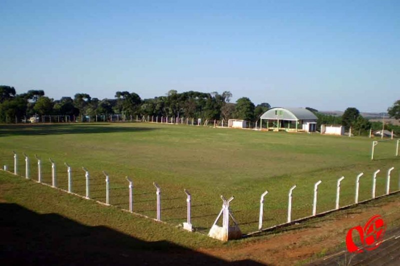 Estádio Municipal após o tratamento do gramado