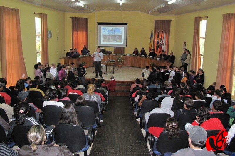 Plenário da Câmara lotou para a palestra de Anater. Foto: www.campoere_1.com