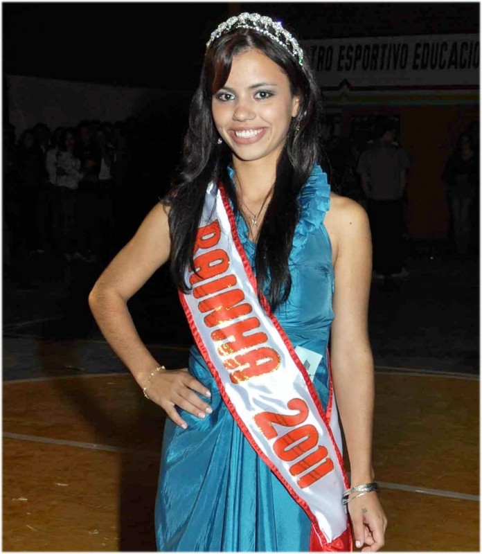 Giziaine Ribeiro Tiber, rainha 2011 de São Bernardino. Foto Angelica