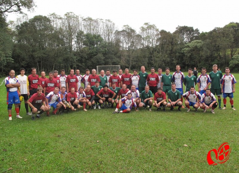 Três equipes jogaram.