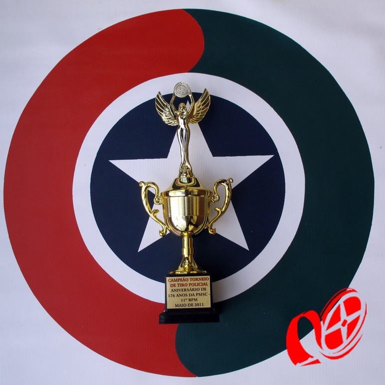 Troféu conquistado pelos policiais. Foto: www.campoere_1.com