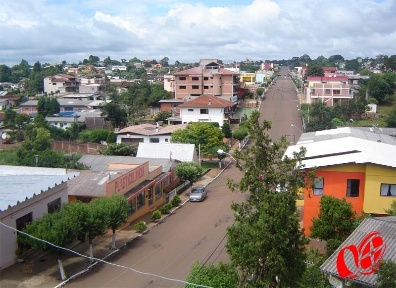 Rua Maranhão concentra vários comercios e muitos deles foram arrombados. Foto: www.campoere_1.com