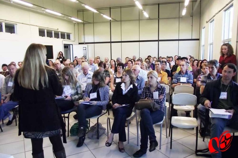 Conferência tratou de temas relevantes para as pessoas idosas. 