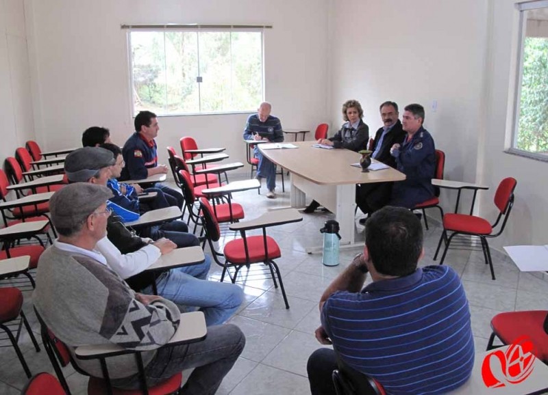 Reunião define todos os detalhes, só falta os homens. Foto: www.campoere_1.com