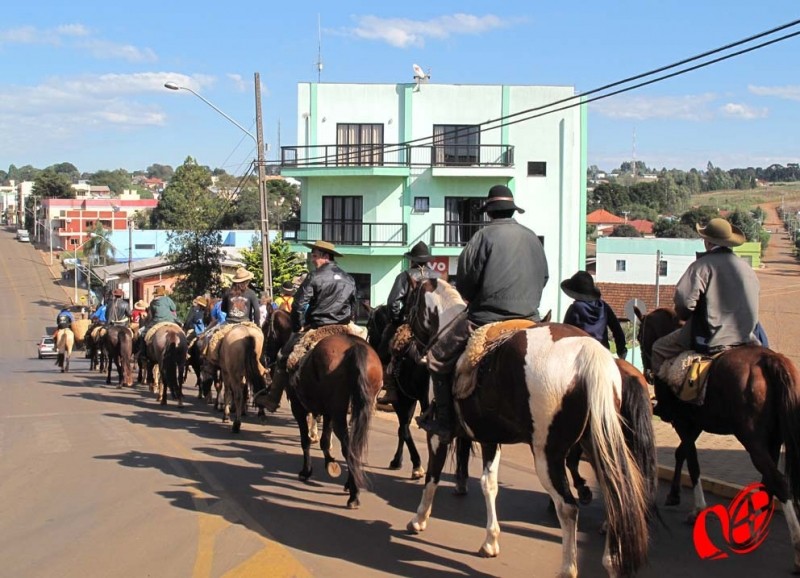 Cavalgada uma das atrações da semana Farroupilha.