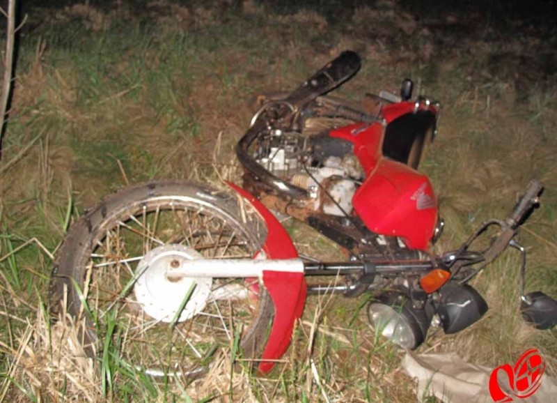 Moto do 1º acidente. Foto: www.campoere_1.com