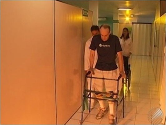 Policial militar voltou a movimentar as pernas após nove anos.