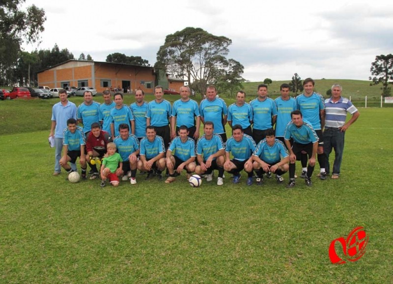 Clube Máster continua invicto.