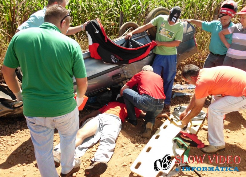 Capotamento feriu motorista. Foto www.campoere_1 (1)