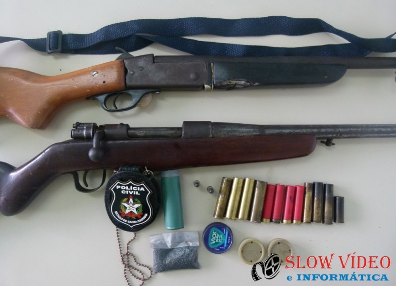 Armas e munições foram apreendidas. Foto: www.campoere_1.com