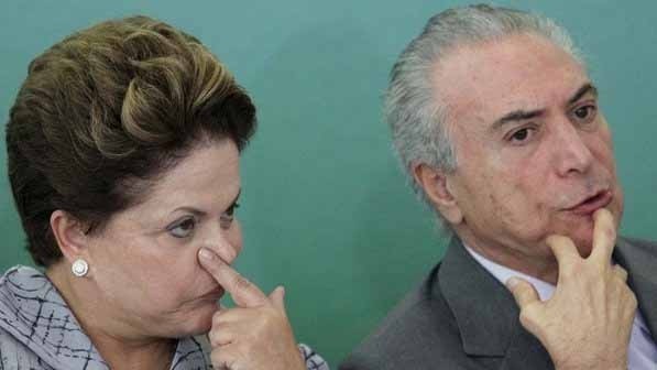 Dilma Rousseff e Michel Temer durante a cerimônia do ministro do Desenvolvimento Agrário Pepe Vargas, em Brasília (Ueslei Marcelino/Reuters )