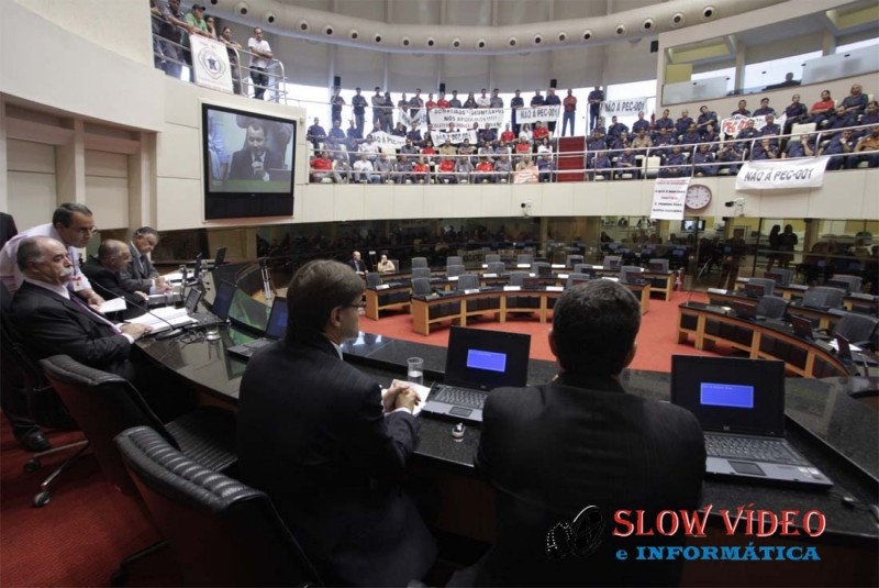 CCJ aprova PEC do Bombeiros