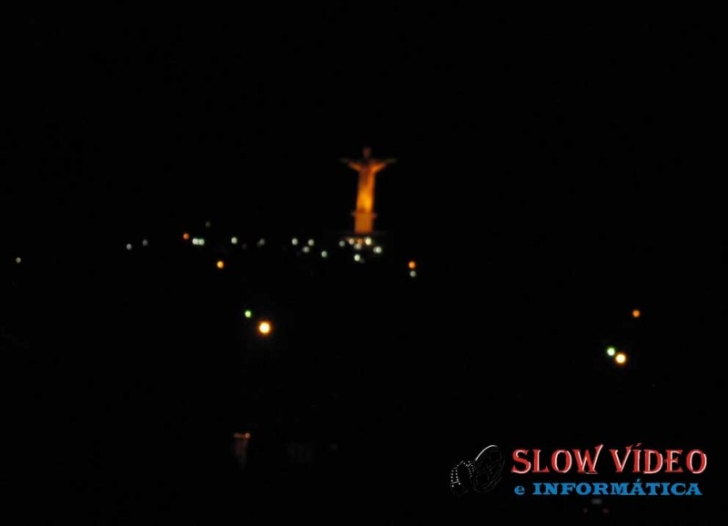 Cidade de Bom Sucesso tem imagem de Cristo no alto do moro