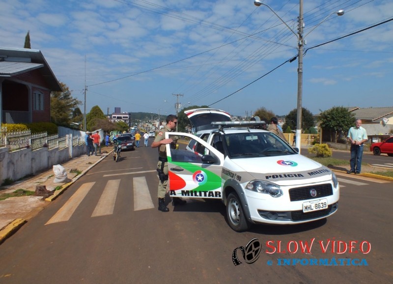 Policia Militar esta no local. Foto www.campoere_1.com