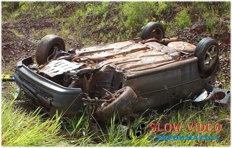 Mais um acidente no mesmo km da PR 180. Foto www.campoere_1.com (1)