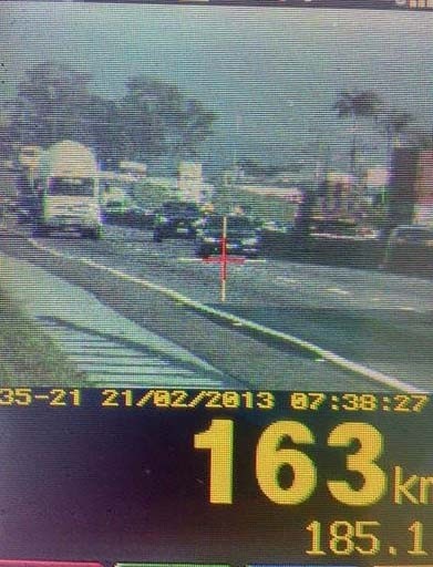 BMW a 163 km/hora. Imagem PRF 