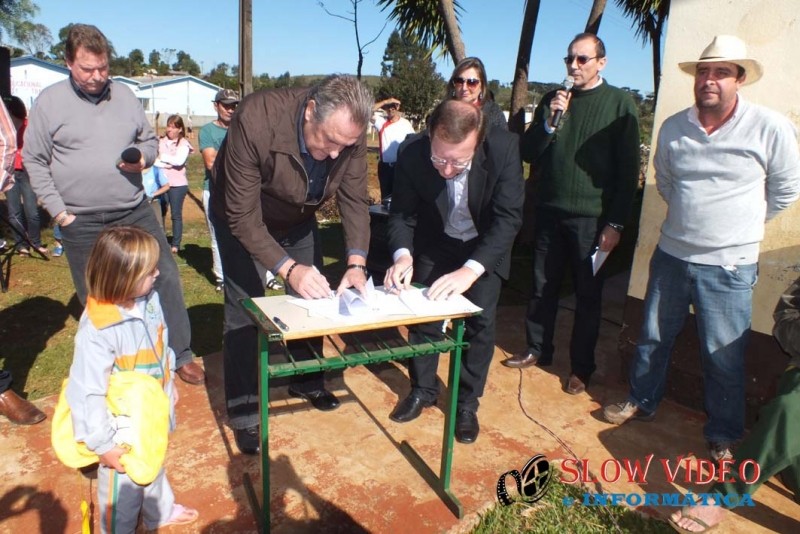 Assinatura marcou a regularização. Foto: www.campoere_1.com
