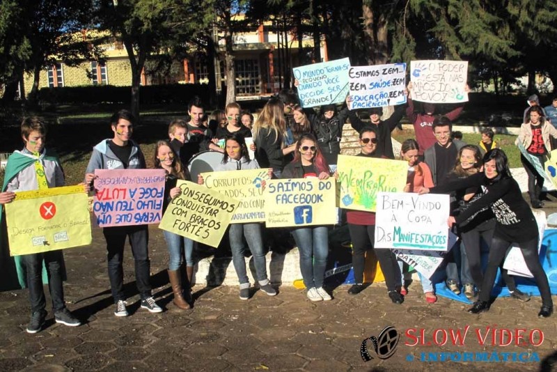 Protesto em Campo Ere. Foto www.campoere_1.com (1)