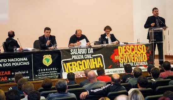 Reunião acerta detalhes da greve. Foto Divulgação
