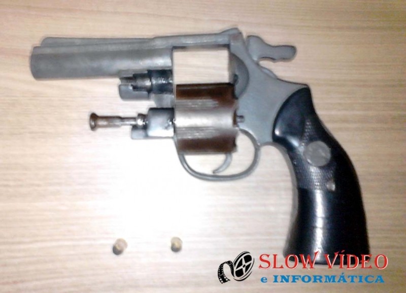 Arma apreendida. Foto: PM