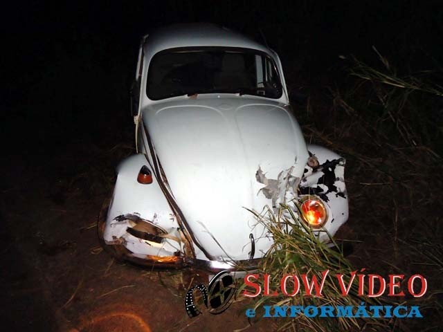 Homem morreu após colidir veiculo em pedras. Foto: PMR