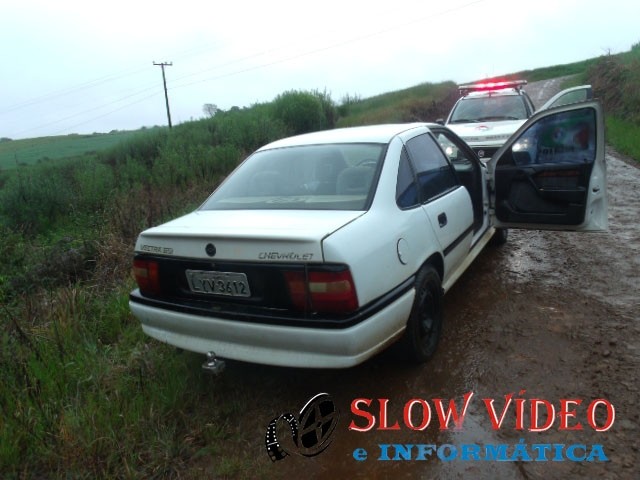 Veiculo foi encontrado abandonado. Foto: Divulgação/PM