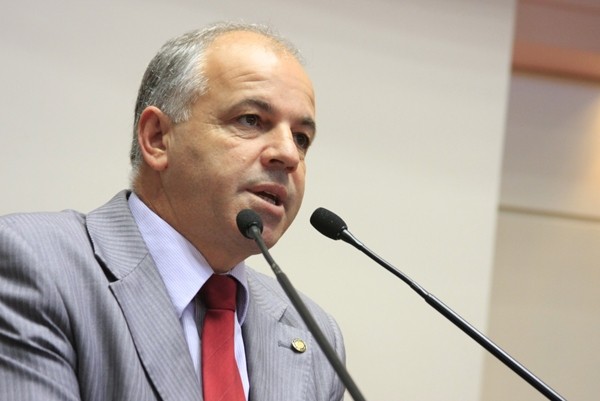 Amauri Soares