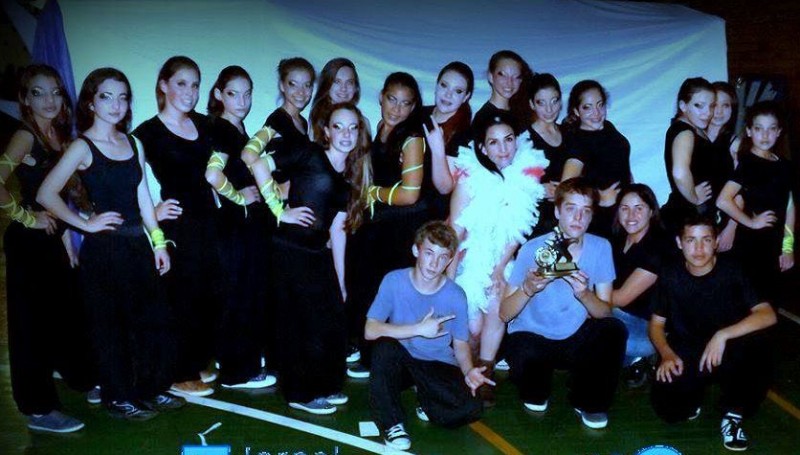 Equipe de dança da escola Raul Pompeia. Foto: divulgação