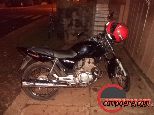 Moto conduzida por homem sem CNH. Foto: www.campoere_1.com