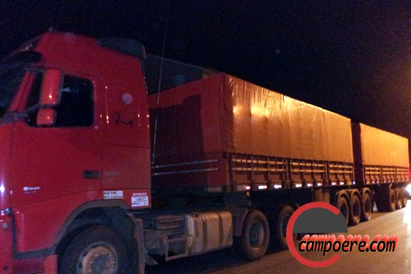 Caminhão com mais de 16 mil kgs de excesso. Foto: www.campoere_1.com