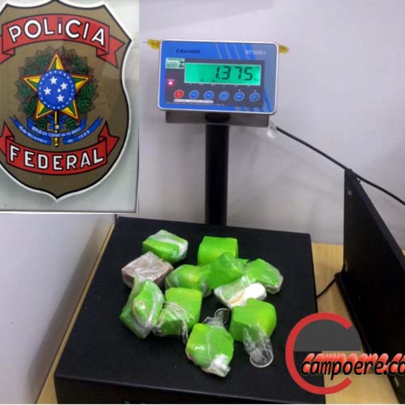 Maconha estava amarada no corpo do traficante. Foto: PF