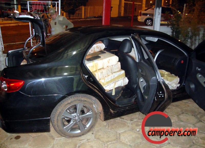 Veiculo com 500 kgs de droga. Foto: www.campoere_1.com