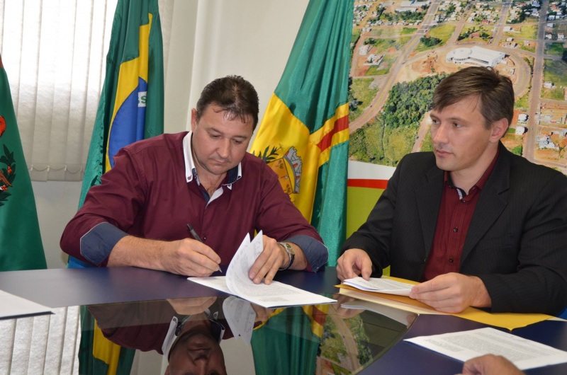 Prefeito Ivo e secretário Enio. Foto: Ass SDR