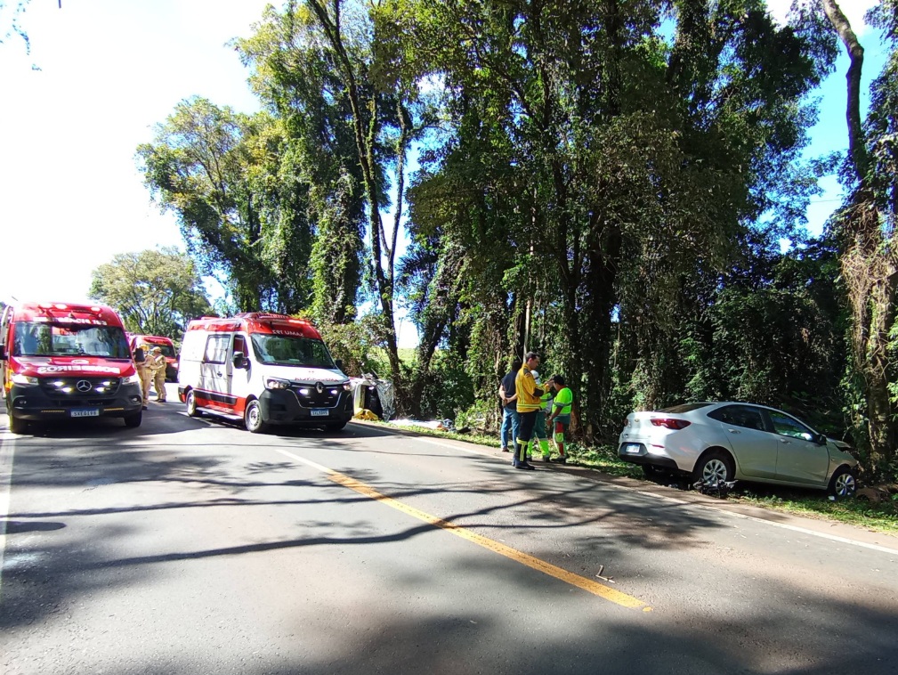 Veiculo da saúde de São Bernardino se envolve em acidente na PR 158 com 4 vitimas fatais