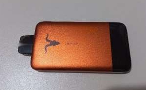 Adolescentes são flagradas usando cigarro eletrônico em banheiro de escola em Irati