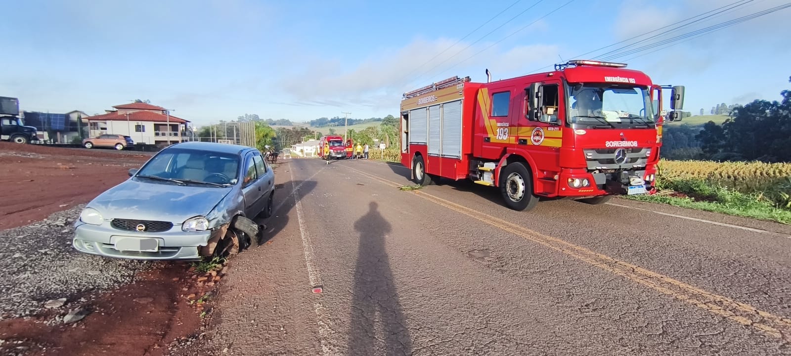 Casal sofre ferimentos graves em colisão entre moto e carro na SC-492, em Maravilha