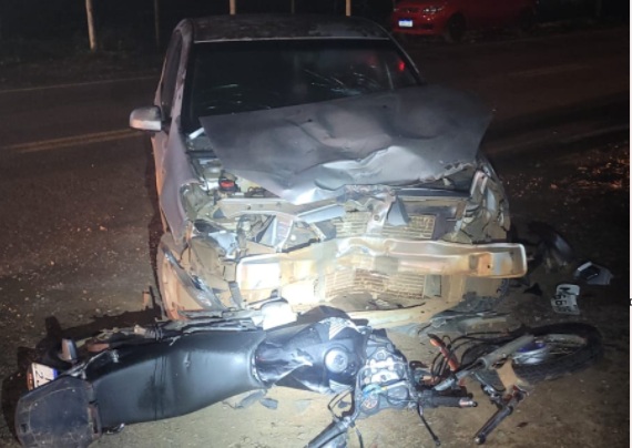 Acidente entre carro e moto é registrado por câmera em Marema (SC)