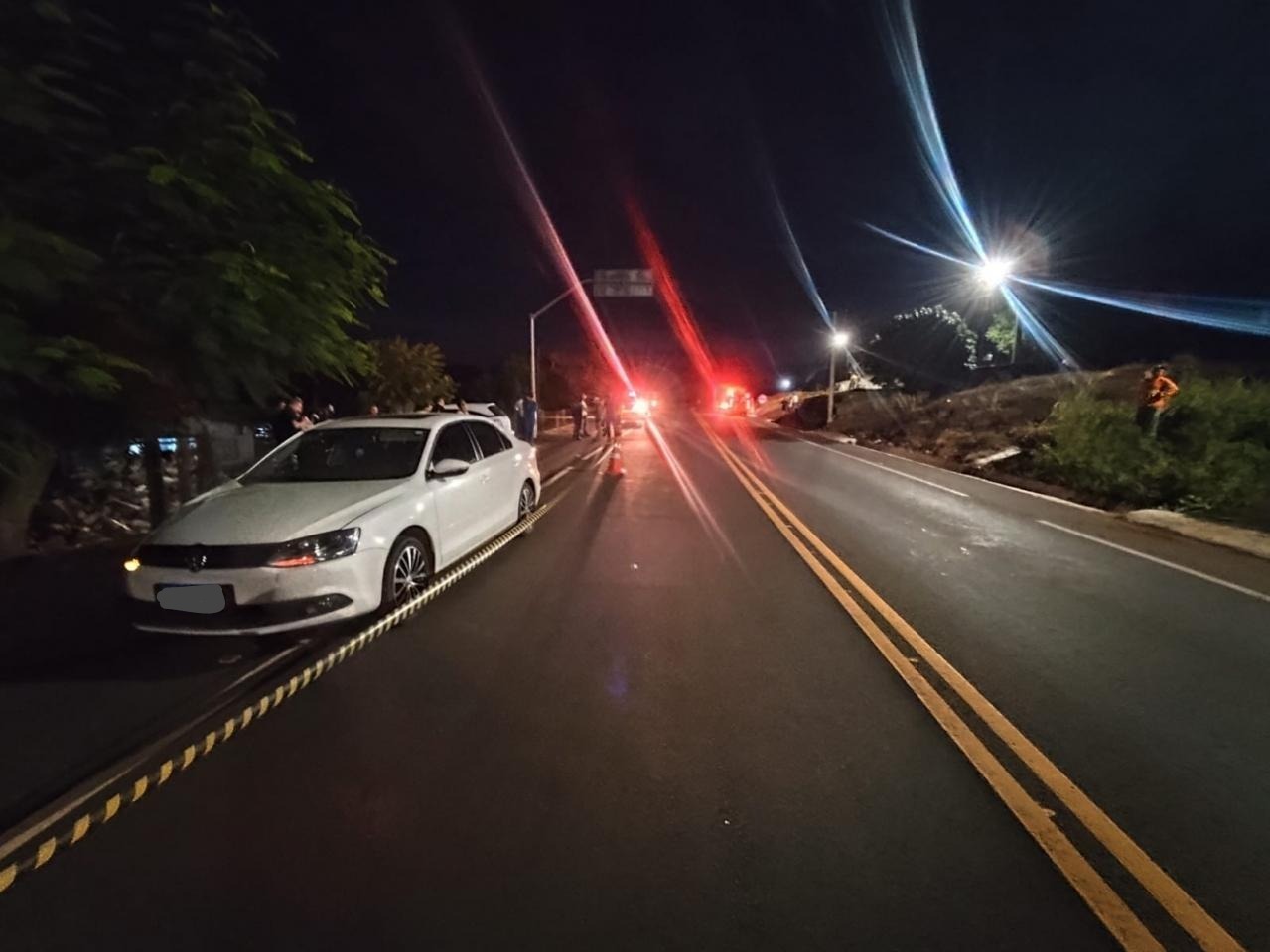 Homem morre atropelado ao tentar atravessar rodovia em Águas de Pratas, São Carlos