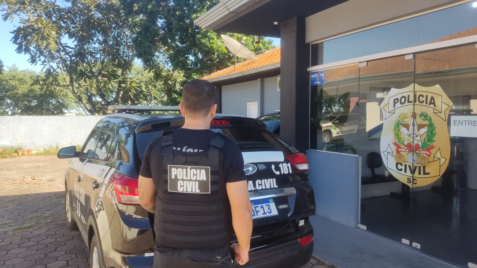 Mulher é presa por aliciar adolescente para o tráfico de drogas em Nova Erechim