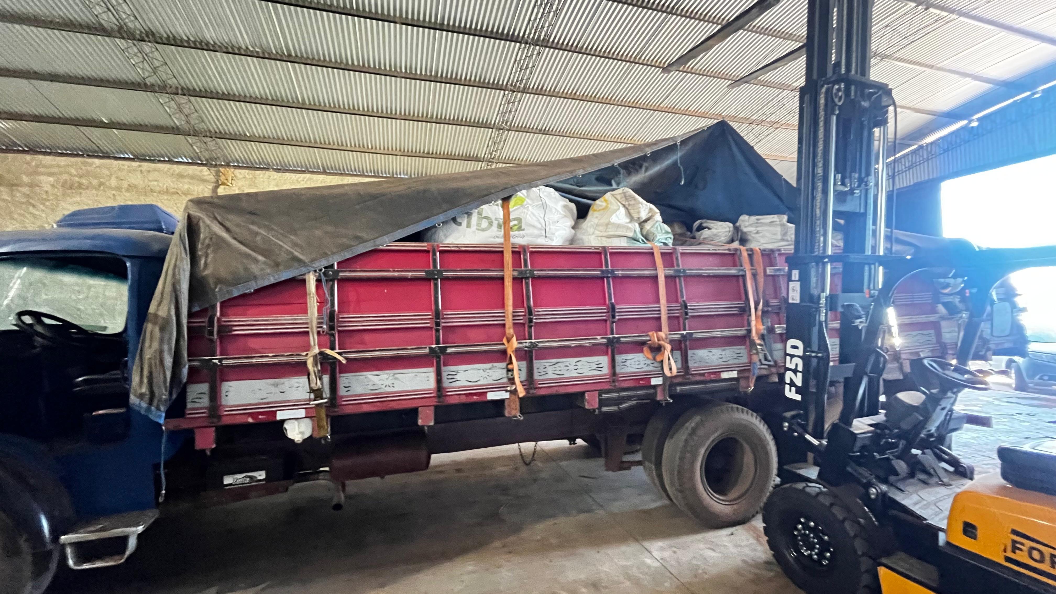 PF apreende 17 toneladas de cobre ilegal na fronteira em Barracão (PR)