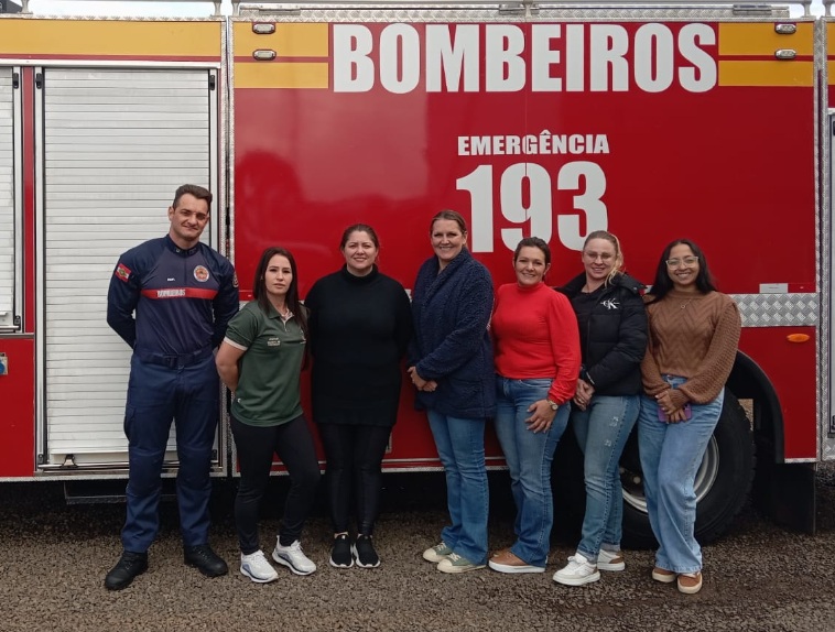 Profissionais da saúde de São Bernardino participam de treinamento de primeiros socorros com bombeiros em Campo Erê