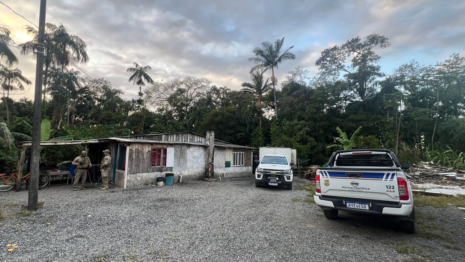 Suspeito conhecido como “Diabólico” morre em confronto com a polícia durante operação em Garuva